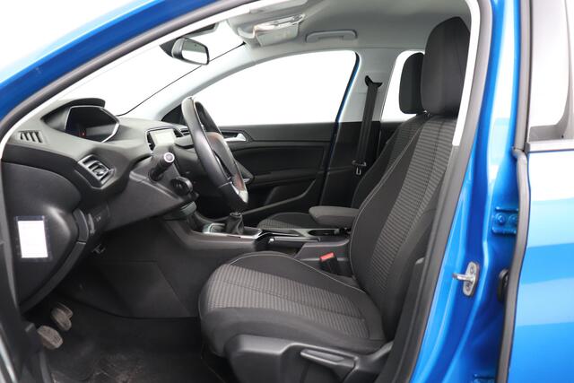 Peugeot 308 1.2 111 PK Active 3D-Cockpit Carplay Navi Cruise Park. Sens LED