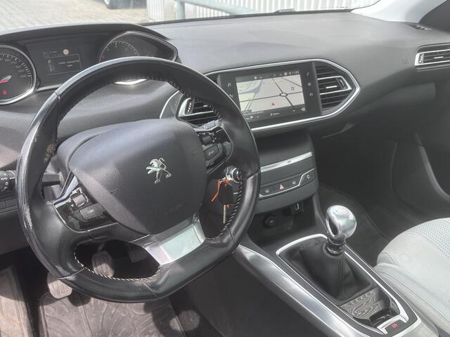 Peugeot 308 SW 1.6 BlueHDI Premium*PANO*CRUISE*NAVI*ECC*