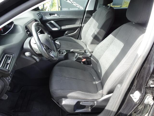 Peugeot 308 SW 1.2 PureTech Blue Lease