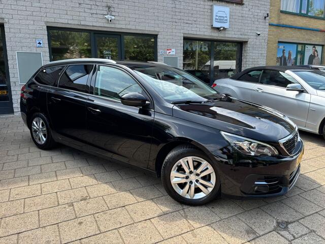 Peugeot 308 1.2 PureT.Blue L. Ex Pano Leer Distri VV
