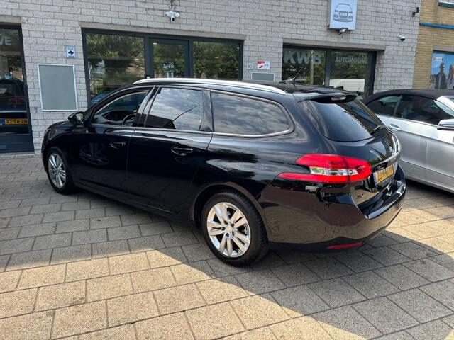 Peugeot 308 1.2 PureT.Blue L. Ex Pano Leer Distri VV