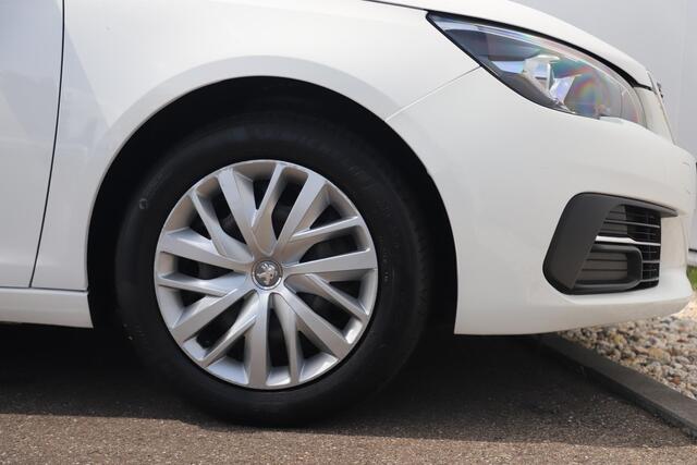 Peugeot 308 1.5 BlueHDi Blue Lease Trekhaak Navigatie Carplay Android Cruise Bluetooth