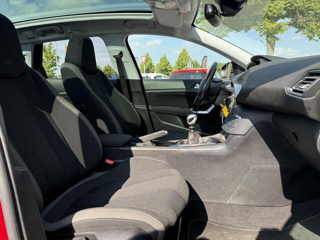 Peugeot 308 SW 1.2 PureTech Style 1e Eigenaar,Pano,Navi,131pk,Trekhaak,6 Bak,Clima,Cruise,Pdc,Lm Velgen,Dealer Onderhouden,Apk tot 11-2025
