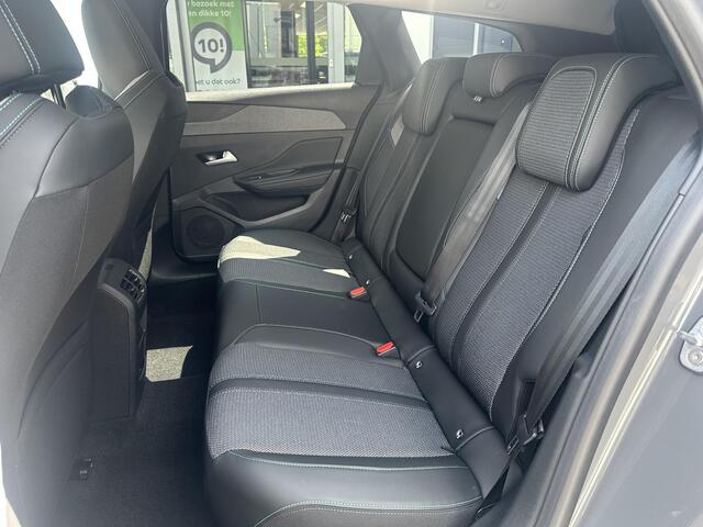 Peugeot 308 SW 1.6 Plug-in Hybrid 180 Allure Avantage | Parkeercamera/-sensoren | Stoelverwarming | Standkachel | AGR Stoelen | Adaptive Cruise Control | Climate Control | Draadloze telefoonlader |