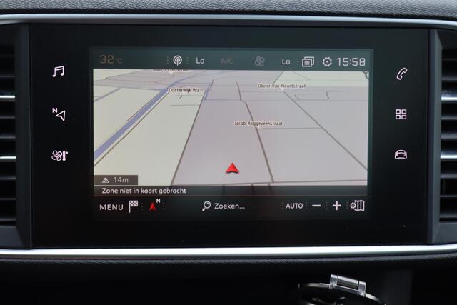 Peugeot 308 SW 1.2 PureTech Blue Lease Premium Panoramadak, Navigatie, Apple Carplay, Cruise control, Automaat, Cruise control, Climate control