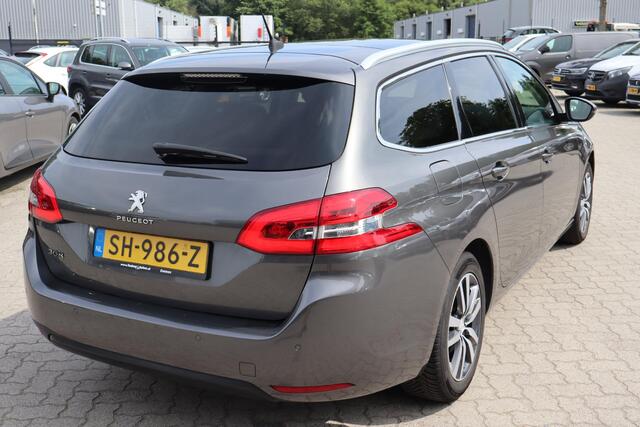 Peugeot 308 SW 1.2 PureTech Blue Lease Premium Panoramadak, Navigatie, Apple Carplay, Cruise control, Automaat, Cruise control, Climate control