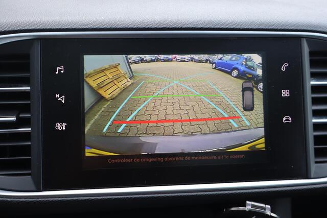 Peugeot 308 SW 1.2 PureTech Blue Lease Premium Panoramadak, Navigatie, Apple Carplay, Cruise control, Automaat, Cruise control, Climate control