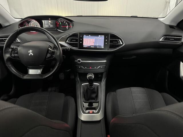 Peugeot 308 SW 1.2 PureTech 131 PK Blue Lease Premium 1/2-LEER PANO CAMERA PDC TREKHAAK LMV CHROOM
