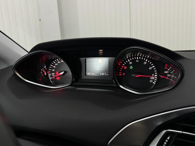 Peugeot 308 SW 1.2 PureTech 131 PK Blue Lease Premium 1/2-LEER PANO CAMERA PDC TREKHAAK LMV CHROOM