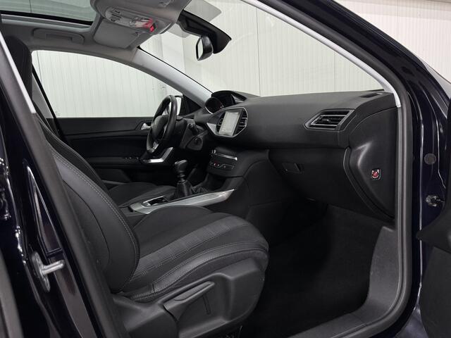 Peugeot 308 SW 1.2 PureTech 131 PK Blue Lease Premium 1/2-LEER PANO CAMERA PDC TREKHAAK LMV CHROOM