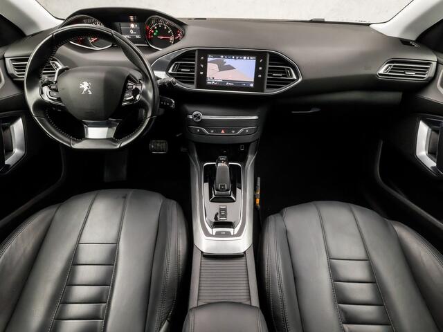 Peugeot 308 SW 1.2 PureTech Sport Automaat (PANORAMADAK, APPLE CARPLAY, GROOT NAVI, 360 CAMERA, GETINT GLAS, LEDEREN SPORTSTOEELN, LANE ASSIST, CRUISE, NIEUWSTAAT)