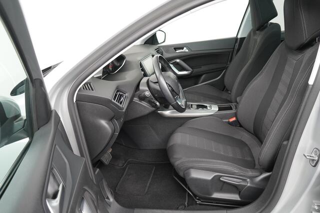 Peugeot 308 SW BWJ 2016 1.2T 131 PK BL Premium AUTOMAAT / NWE APK / PANORAMADAK / CLIMA / NAVI / CRUISE / BLUETOOTH / PDC V+A / LMV 16 INCH / MULTIFUNCT. STUUR