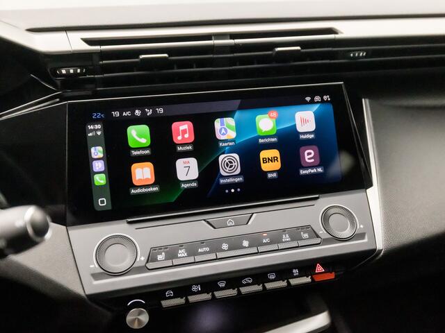 Peugeot 308 SW 1.2 PureTech Sportline (APPLE CARPLAY, GROOT NAVIGATIE, STOELVERWARMING, KEYLESS START, LED KOPLAMPEN, GETINT GLAS, PARKEERSENSOREN, CLIMATE CONTROL, NIEUWSTAAT)