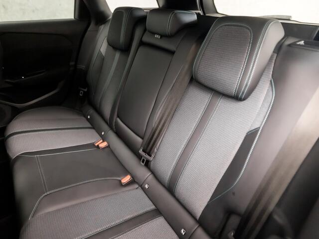 Peugeot 308 SW 1.2 PureTech Sportline (APPLE CARPLAY, GROOT NAVIGATIE, STOELVERWARMING, KEYLESS START, LED KOPLAMPEN, GETINT GLAS, PARKEERSENSOREN, CLIMATE CONTROL, NIEUWSTAAT)