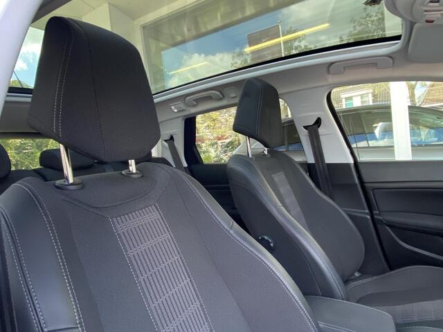 Peugeot 308 SW 1.2T 130pk Blue Lease Premium | Adaptieve Cruise Control | Trekhaak | Achteruitrijcamera | Navigatie | Panoramadak | Facelift model