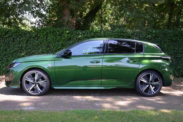 Peugeot 308 1.2 PureTech GT Line Automaat/Navi.Pdc/Ecc/360 Graden camera/Apple Carplay/Android Auto/kunstlederen/Alcantara bekleding/matrix LED koplampen/Volledig digitaal instrumentenpaneel