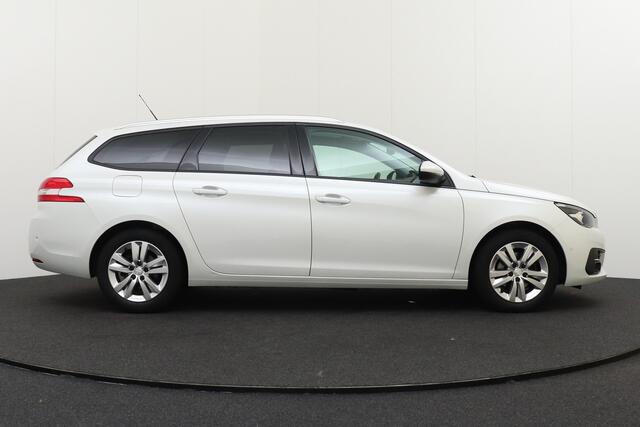 Peugeot 308 SW 1.2 111 PK Executive Pano-dak Dodehoek Climate 16' LMV