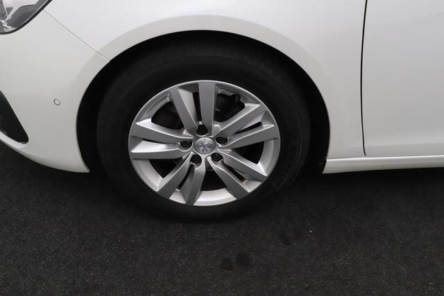 Peugeot 308 SW 1.2 111 PK Executive Pano-dak Dodehoek Climate 16' LMV