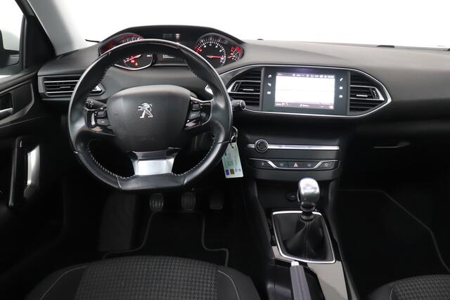 Peugeot 308 SW 1.2 111 PK Executive Pano-dak Dodehoek Climate 16' LMV
