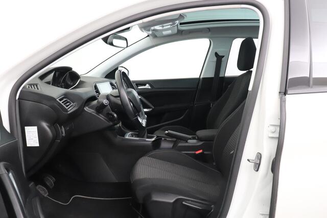 Peugeot 308 SW 1.2 111 PK Executive Pano-dak Dodehoek Climate 16' LMV