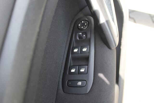 Peugeot 308 SW 1.2 PureTech Blue Lease Airco | Stuurbekrachtiging | Dealer onderhouden.