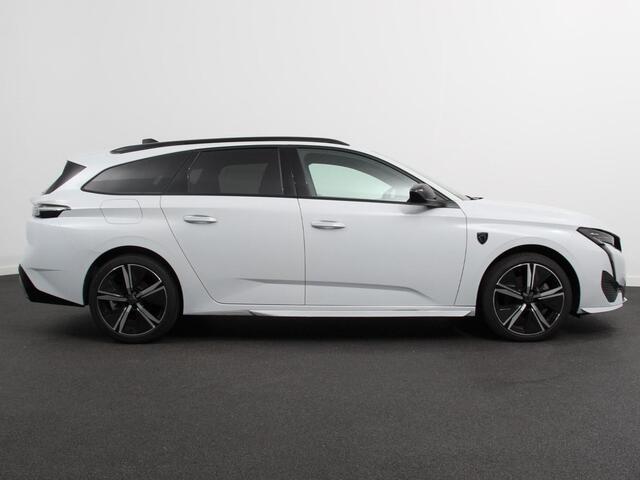 Peugeot 308 1.2 PureTech GT Climate control Adaptive cruise control Parkeersensoren Achteruitrijcamera Navigatie Voorstoelen verwarmd LED Apple Carplay/ Android Auto