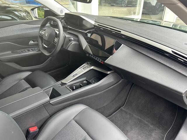 Peugeot 308 1.2 PureTech Allure Pack Business | Automaat | AGR Stoel | Afneembare Trekhaak | Navi | Climate & Cruise Control |