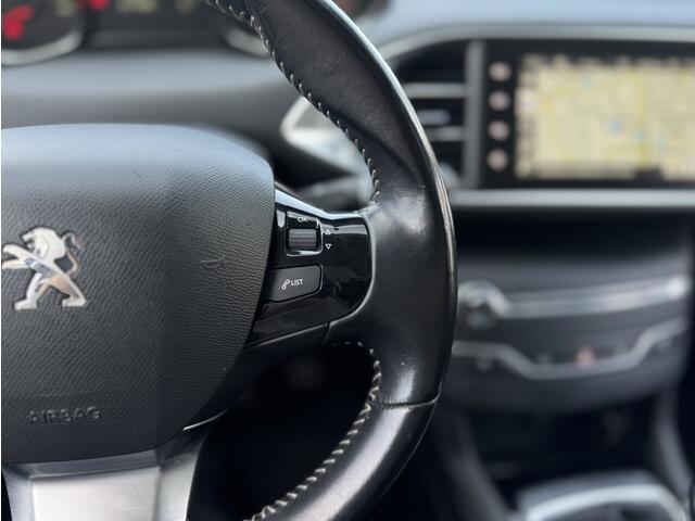 Peugeot 308 1.2 PureTech Style Navi Clima Cruise
