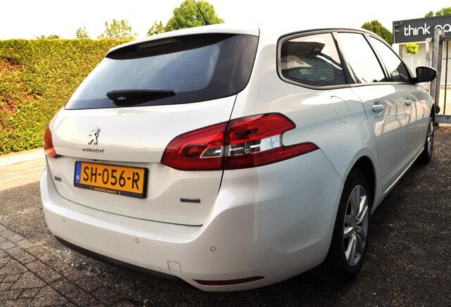Peugeot 308 1.2 Style Navi pdc v+a cam