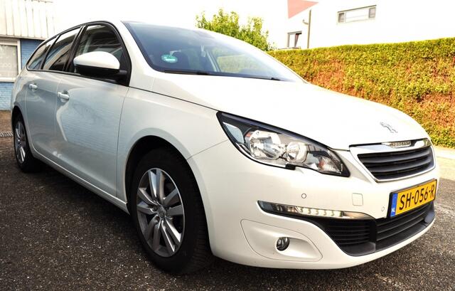 Peugeot 308 1.2 Style Navi pdc v+a cam