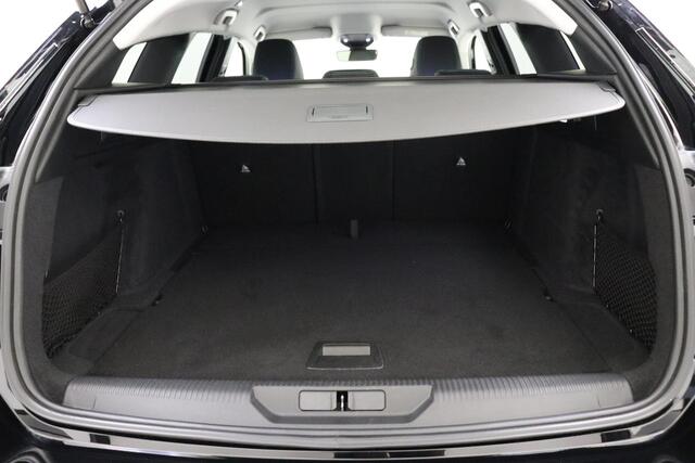 Peugeot 308 SW 1.2T 130pk Allure | AGR Stoel | Apple Carplay/Android Auto | Stoelverwarming | Achteruitrijcamera | Climate & Cruise Control |