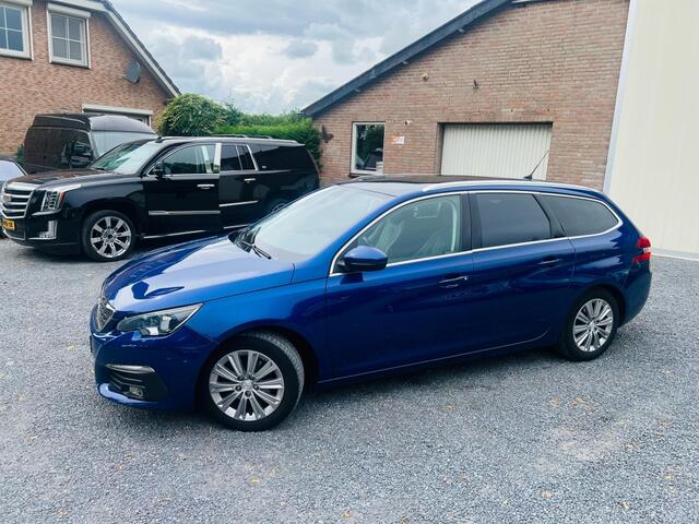 Peugeot 308 1.5 GT-EXECUTIVE! Bj.2019 PANO.GT-LEDER/NAVI/NW-APK.2016