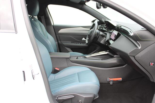 Peugeot 308 1.6 HYbrid 225 GT Pack Business Leder / Navigatie / Trekhaak