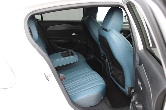Peugeot 308 1.6 HYbrid 225 GT Pack Business Leder / Navigatie / Trekhaak