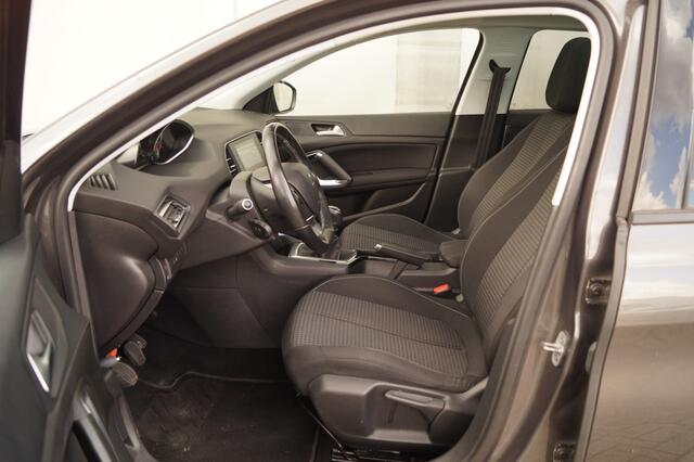 Peugeot 308 SW 1.5 BlueHDi 130pk Executive -PANO-NAVI-ECC-PDC-