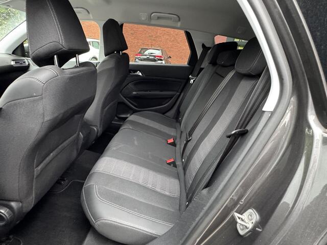 Peugeot 308 SW 1.2 PureTech Blue Lease Allure // NAVI // CAMERA // CRUISE // CLIMA // TREKHAAK!!