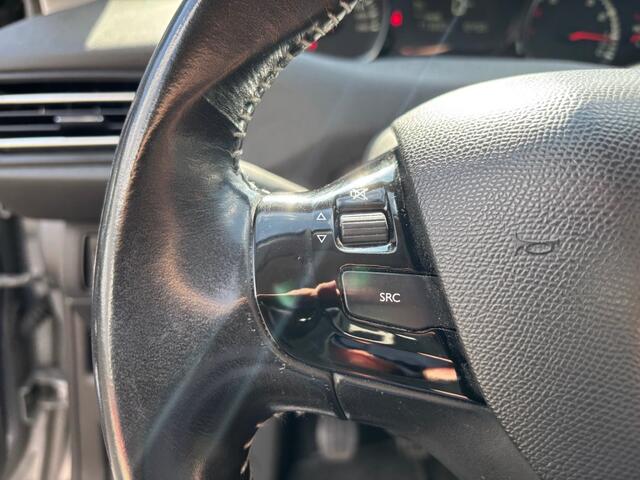 Peugeot 308 1.2 PURETECH STYLE 110 PK NAVI AIRCO/ECC PDC