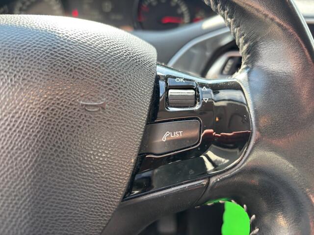 Peugeot 308 1.2 PURETECH STYLE 110 PK NAVI AIRCO/ECC PDC