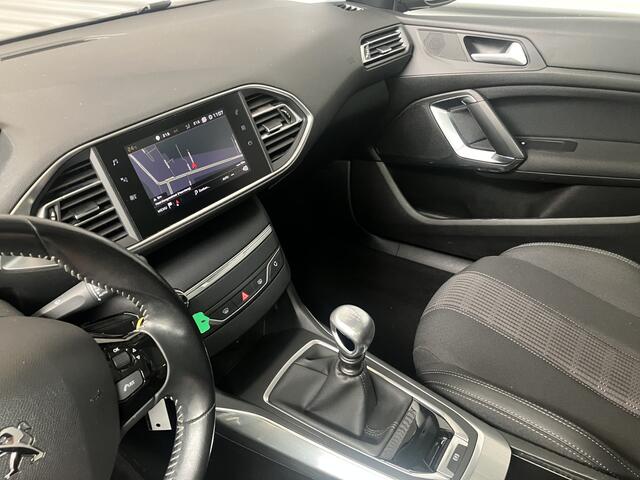 Peugeot 308 SW 1.2 130 PK PREMIUM/PANORAMA/PDC V+A/CAM/CARPLAY/ENZ