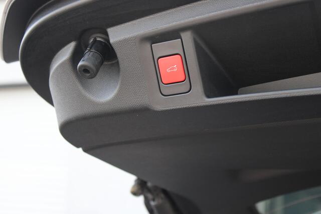 Peugeot 308 SW 1.2 Hybrid 145PK e-DCS6 GT | PANORAMISCH SCHUIF/KANTEL DAK | FOCAL AUDIO SYSTEM | DRAADLOZE APPLE CARPLAY/ANDROID AUTO | DRAADLOZE TELEFOONLADER | 360° CAMERA | ELEKTRISCH BEDIENBARE ACHTERKLEP | FULL LED KOPLAMPEN | NAVIGATIE | LICHTMETALEN VELGEN 18"