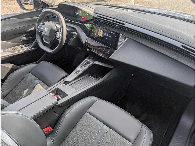 Peugeot 308 SW Allure 1.2 Turbo 130pk EAT8 | NAVI | 360° CAMERA | AGR-STOEL | STOELVERW. | DODEHOEKBEW. | LM-VELGEN | DRAADLOZE TELEFOONLADER | KEYLESS ENTRY