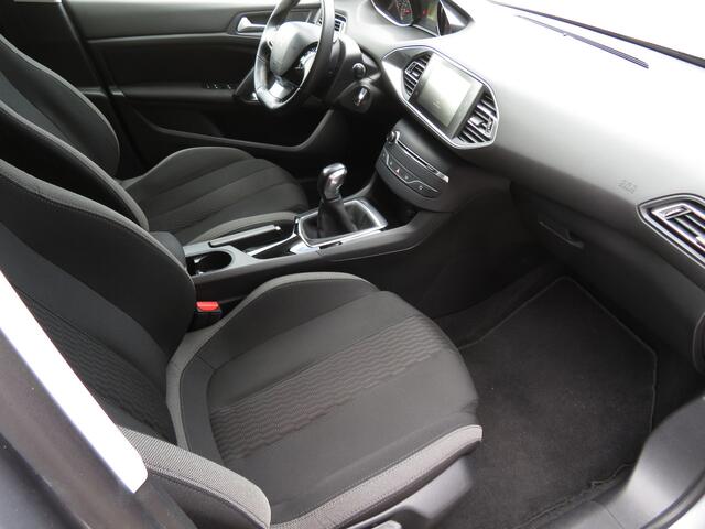 Peugeot 308 SW 1.2 PureTech Style Airco Cr-Control Trekhaak