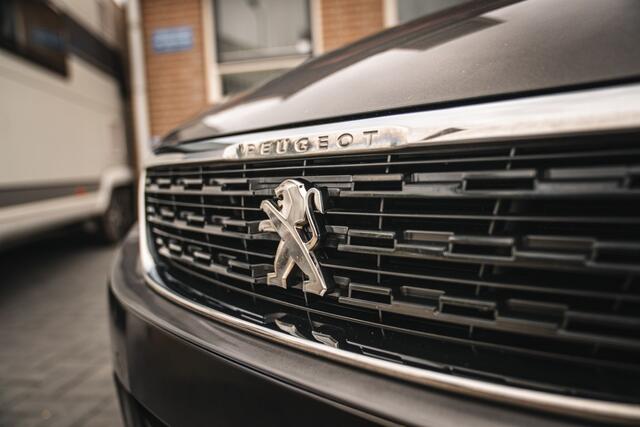 Peugeot 308 1.2 PURETECH ALLURE