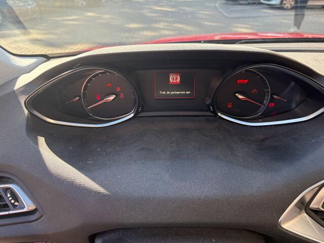 Peugeot 308 SW 1.6 BlueHDI Blue Lease Premium (motor defect)