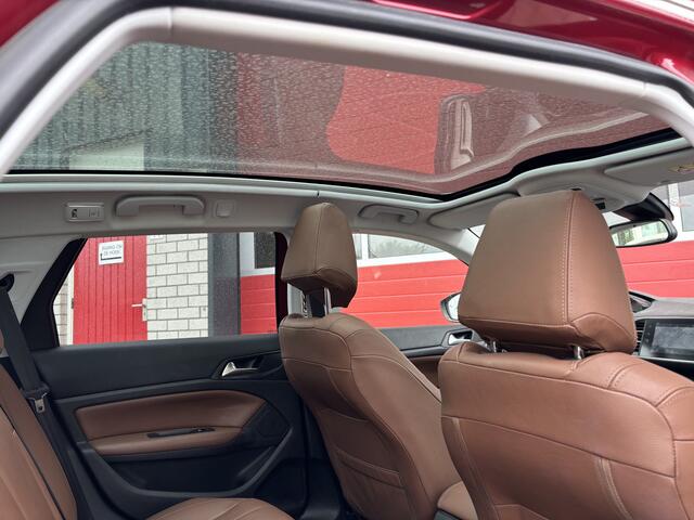 Peugeot 308 SW 1.2 PureTech Blue Lease Premium 131PK / DRIEM VV / PANORAMADAK / COGNAC LEDER / STOELVERW / CLIMA / CARPLAY / DAB+ / NAVI / NL-AUTO