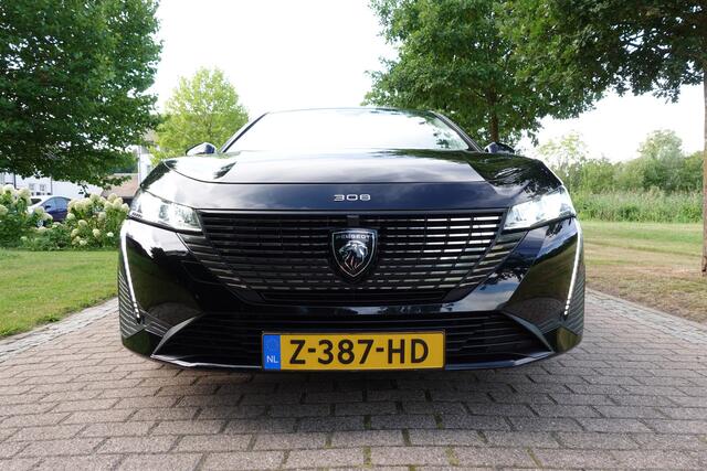 Peugeot 308 1.2 PureTech Allure Black | LED | CarPlay | Camera | DAB |
