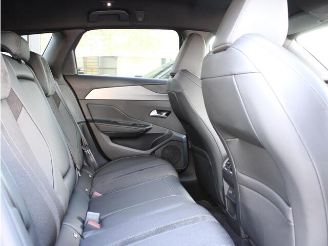 Peugeot 308 SW 1.2 Hybrid 136 e-DCS6 GT | Navi / Camera / Climate