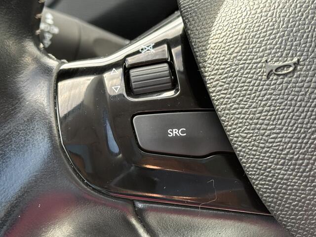 Peugeot 308 SW BWJ 2018 | 1.2PT 111PK Executive | NWE APK | LEER | PANO DAK | CLIMA | NAVI | CRUISE |