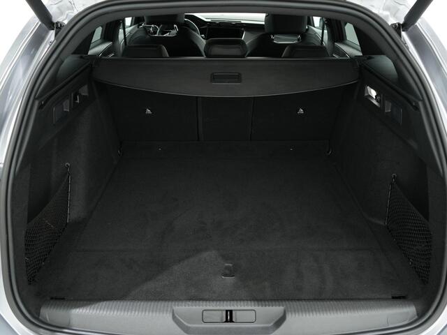 Peugeot 308 SW 1.2 PURETECH 130PK GT EAT8 | Navi | Focal Audio | El. achterklep | 18 inch