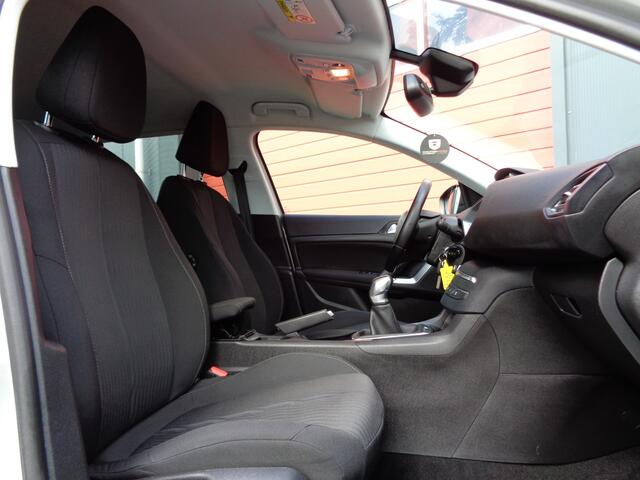 Peugeot 308 1.2 PureTech Active 110PK Clima Cruise Navi LMV NL-Auto